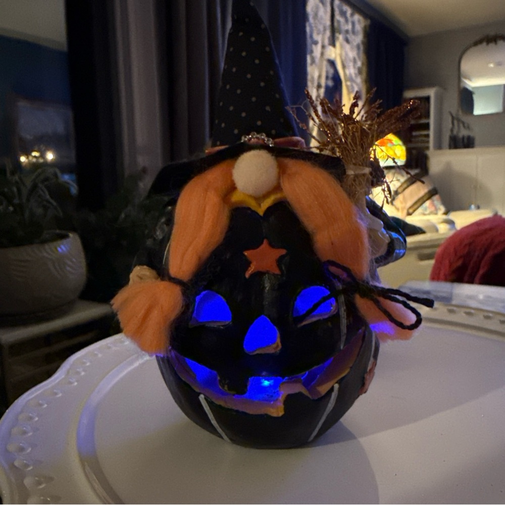 Jack-O-Lantern Witch Pumpkin Halloween Lightup Globe Decor Celestial Light Up
